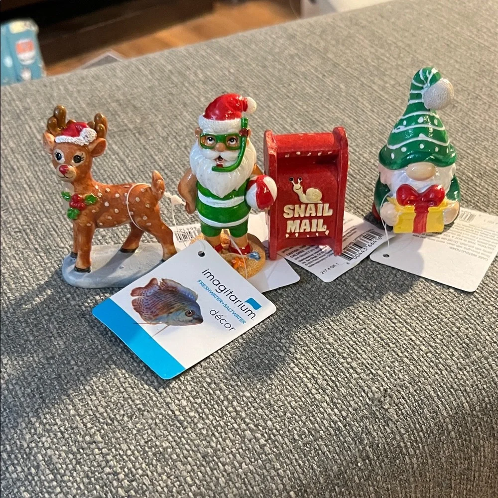 NWT Imagitarium Festive Christmas Set for Fishtank